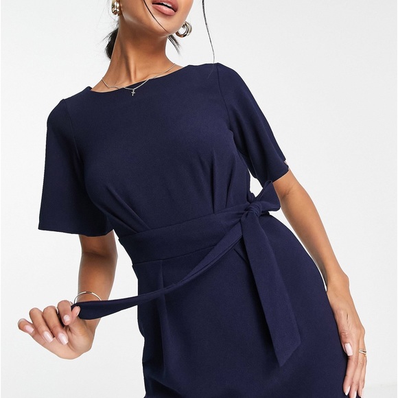 ASOS Closet London tie waist gathered pencil midi dress in navy - Picture 2 of 11